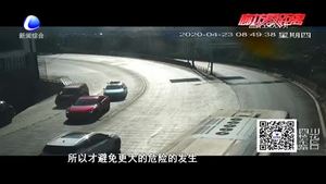 零距离·交通：骑行滑板车上路 交警提醒出行安全