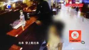 零距离·交通：四岁女孩独自上街 交警发现送还父母